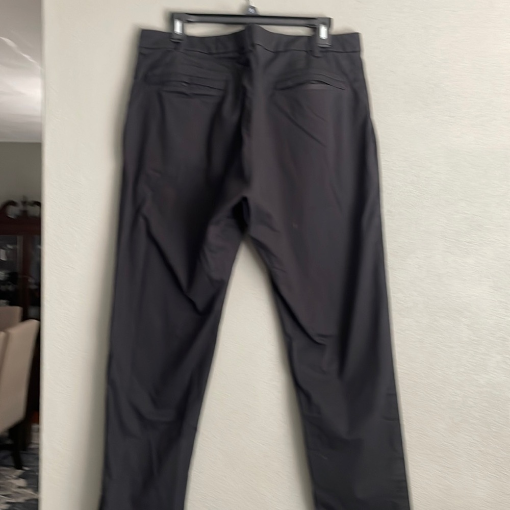 LuLulemon ABC Pants. Waist 34. Black